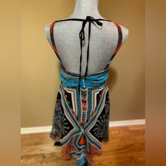 Le Chateau Dress - Picture 4 of 7